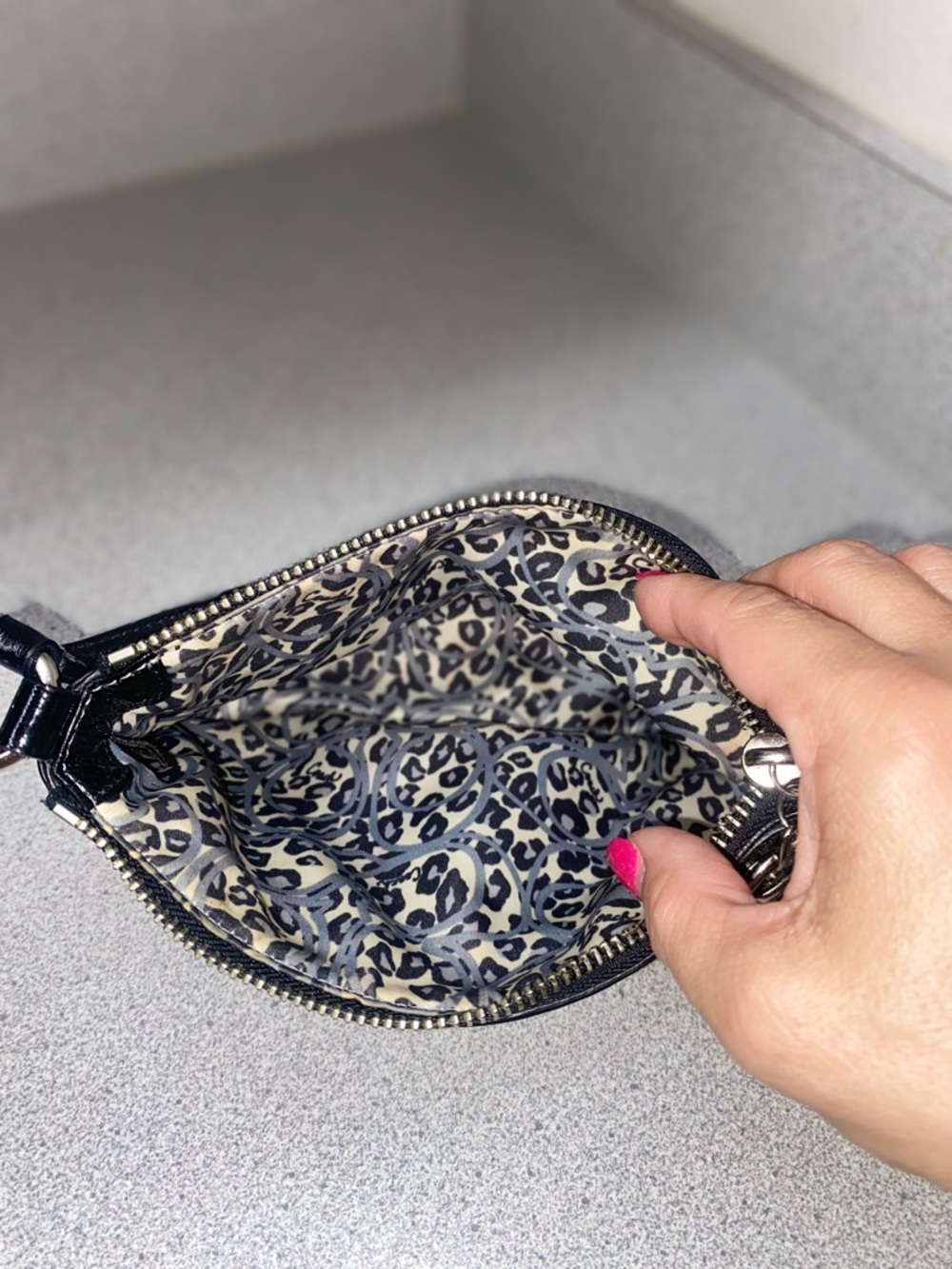 Coach Poppy Vintage Black Patent Mini Shoulder Bag with Silver Hardware EUC - Picture 6 of 15
